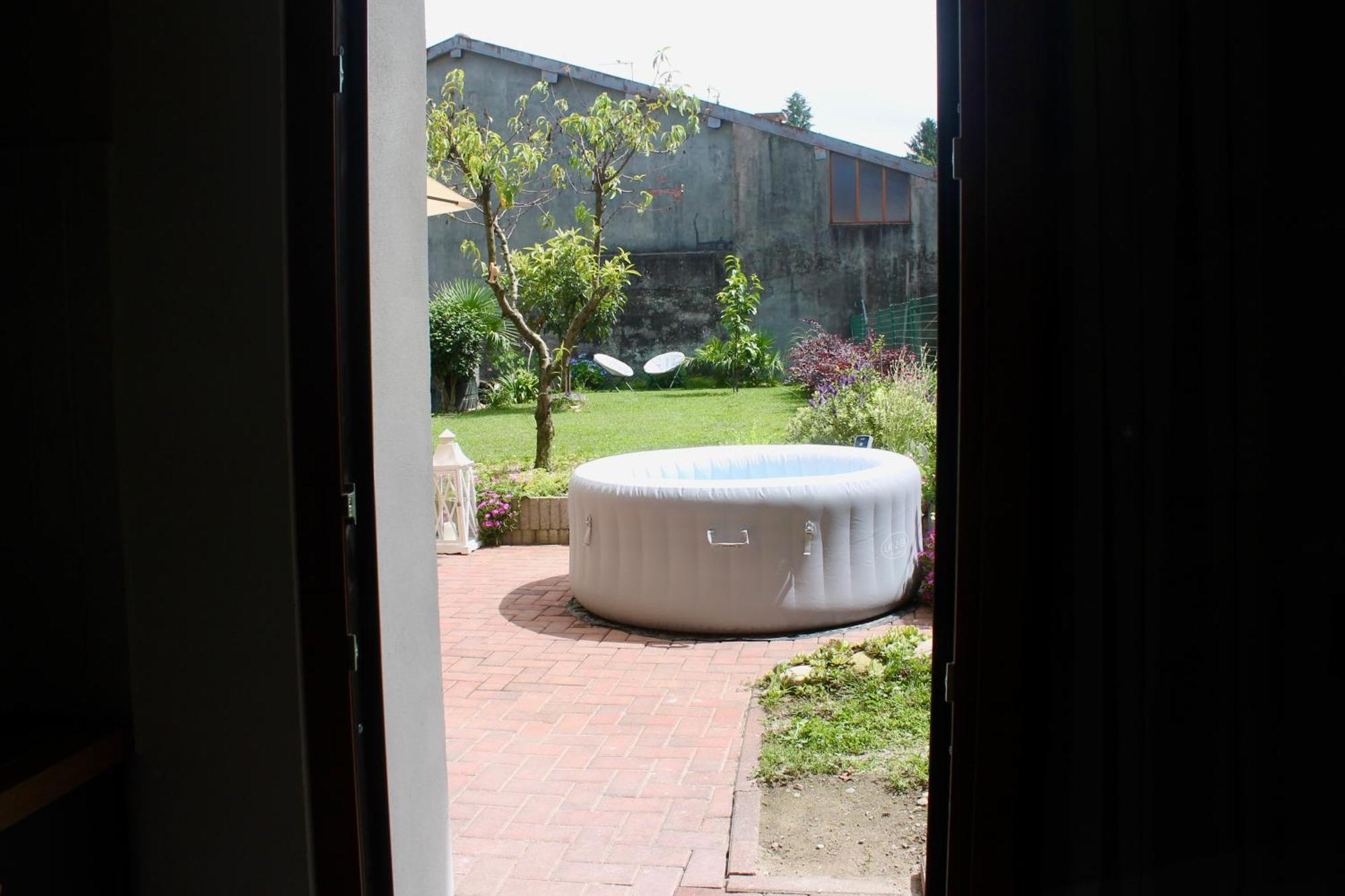 Il Cortile Del Borgo Villa Borgo Ticino ภายนอก รูปภาพ