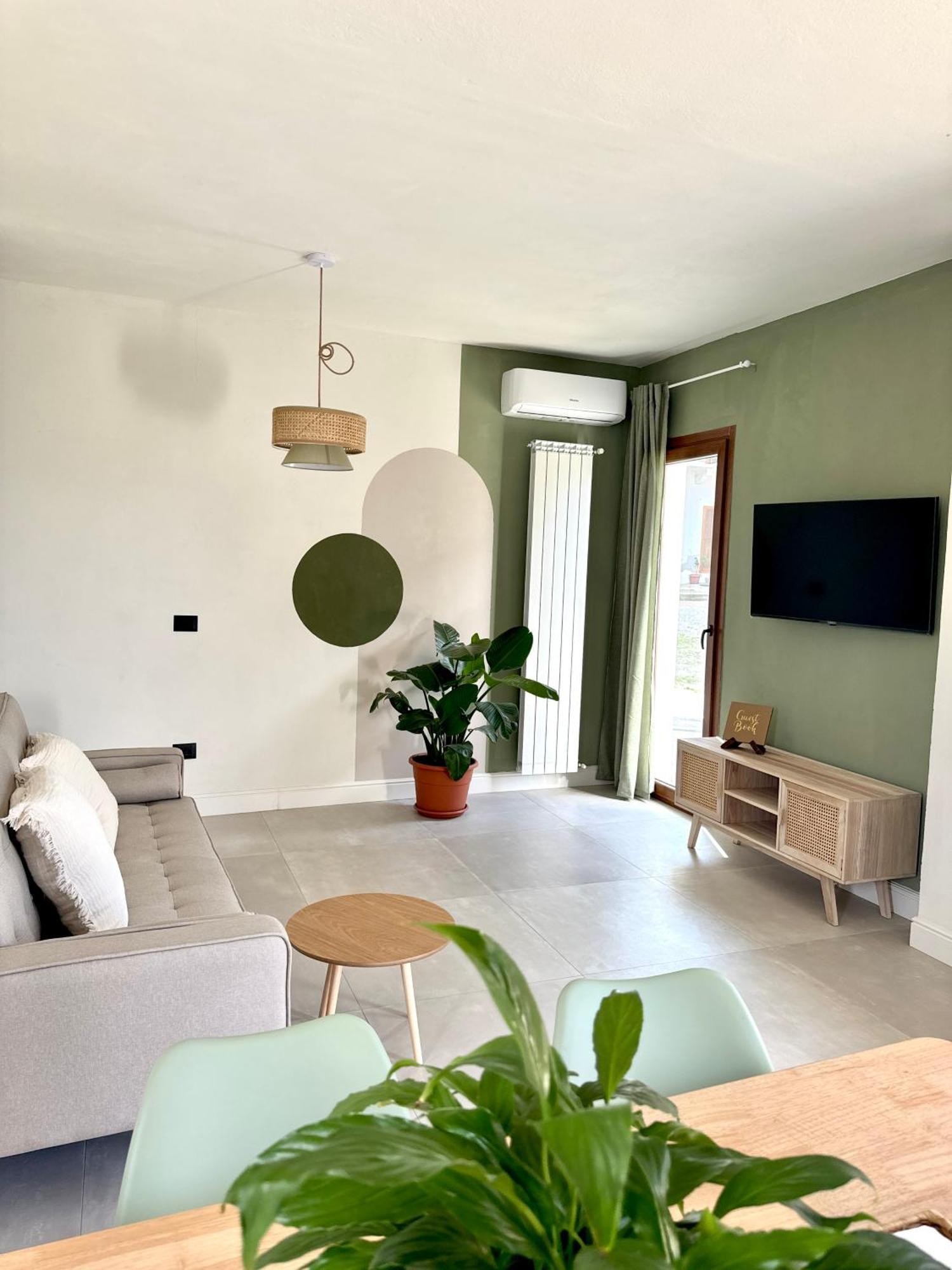 Il Cortile Del Borgo Villa Borgo Ticino ภายนอก รูปภาพ