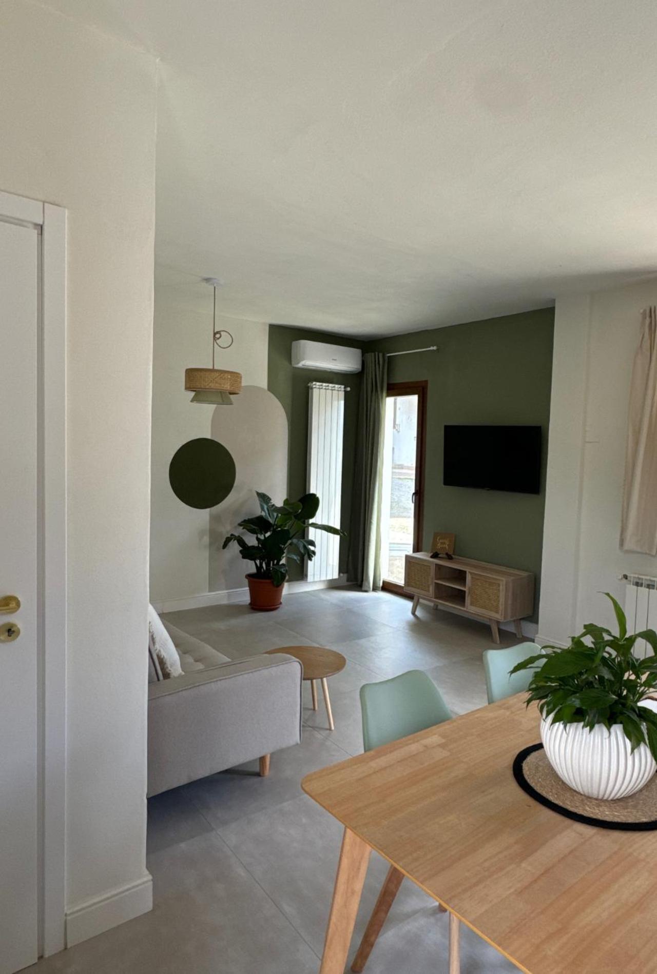 Il Cortile Del Borgo Villa Borgo Ticino ภายนอก รูปภาพ