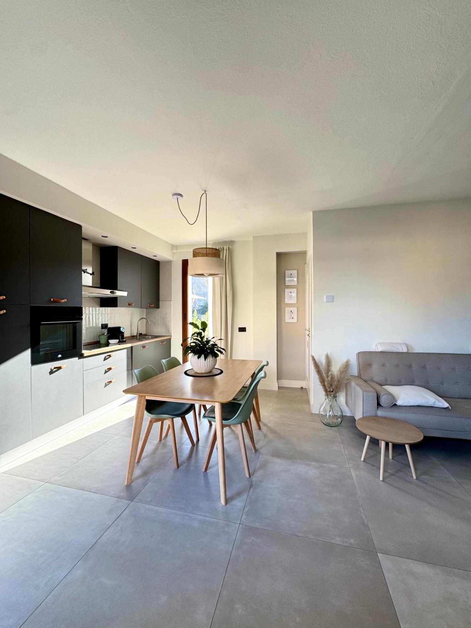Il Cortile Del Borgo Villa Borgo Ticino ภายนอก รูปภาพ